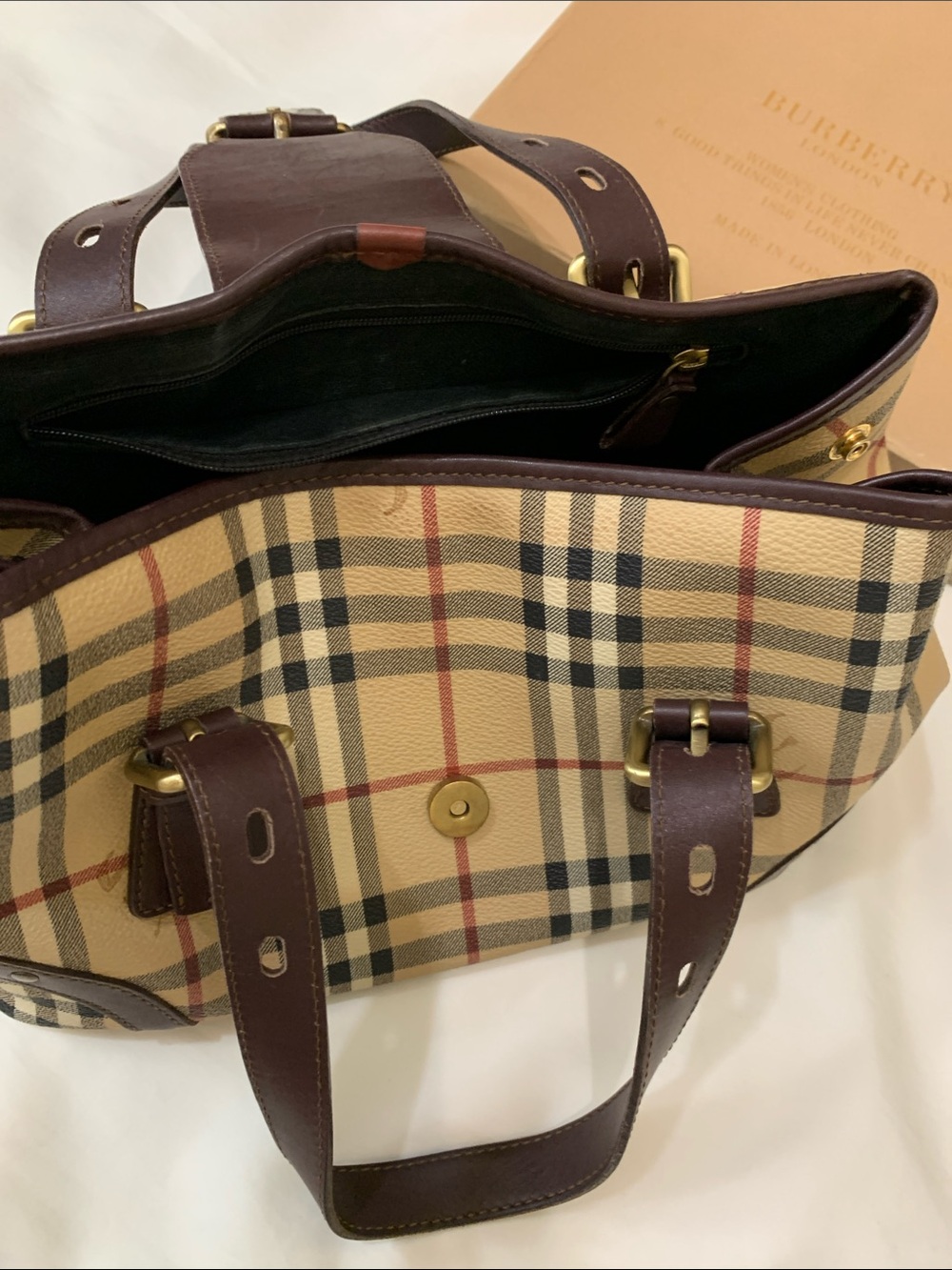 100% genuine Burberry bag - Picture 14 of 16